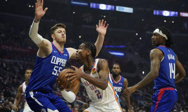 国王惨遭雷霆逆转,遗憾告负 国王惨遭雷霆逆转,遗憾告负