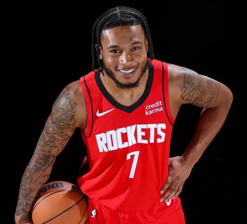 火箭客场战胜鹈鹕,取得七连胜 火箭客场战胜鹈鹕,取得七连胜