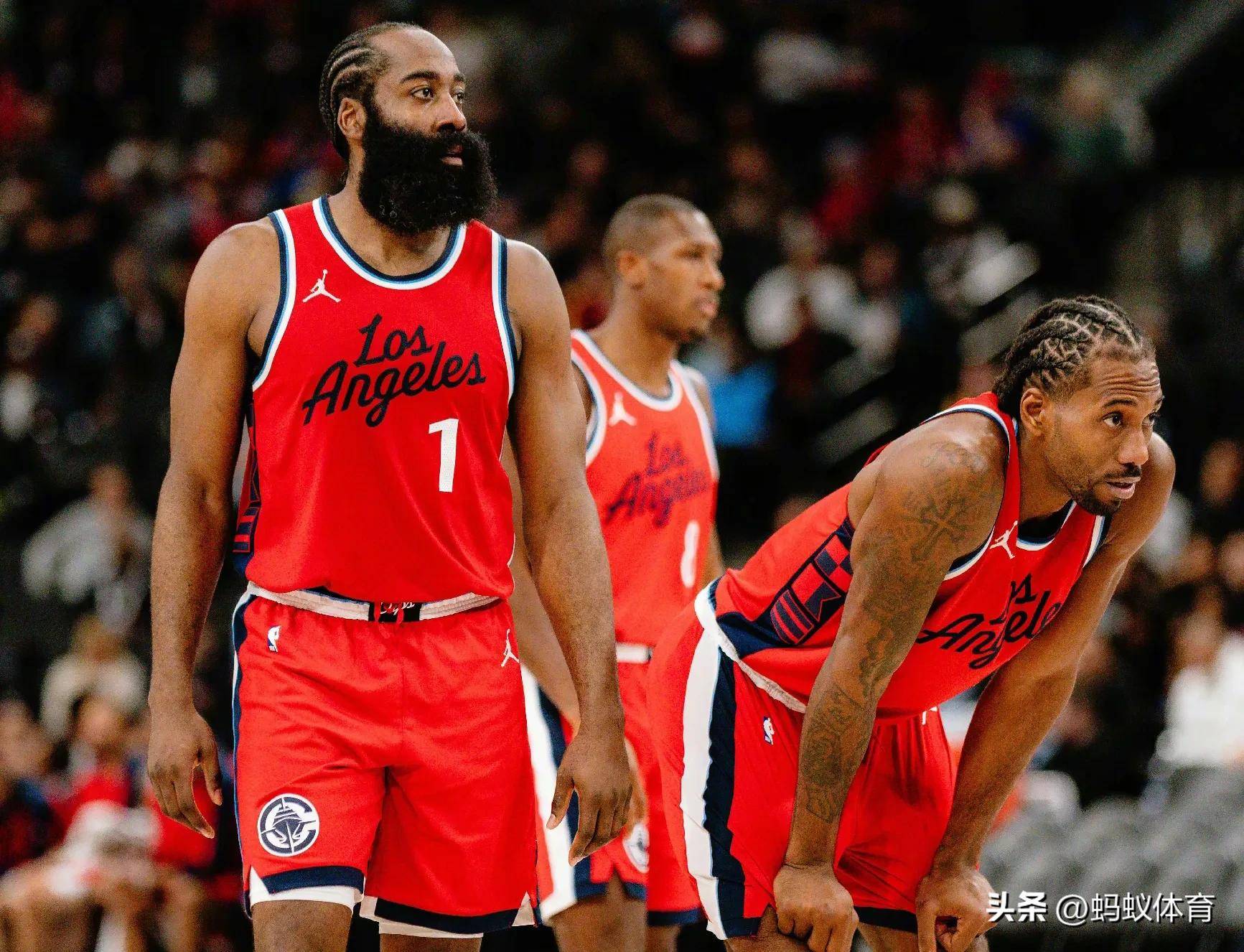 NBA常规赛：湖人力克篮网，取得两连胜