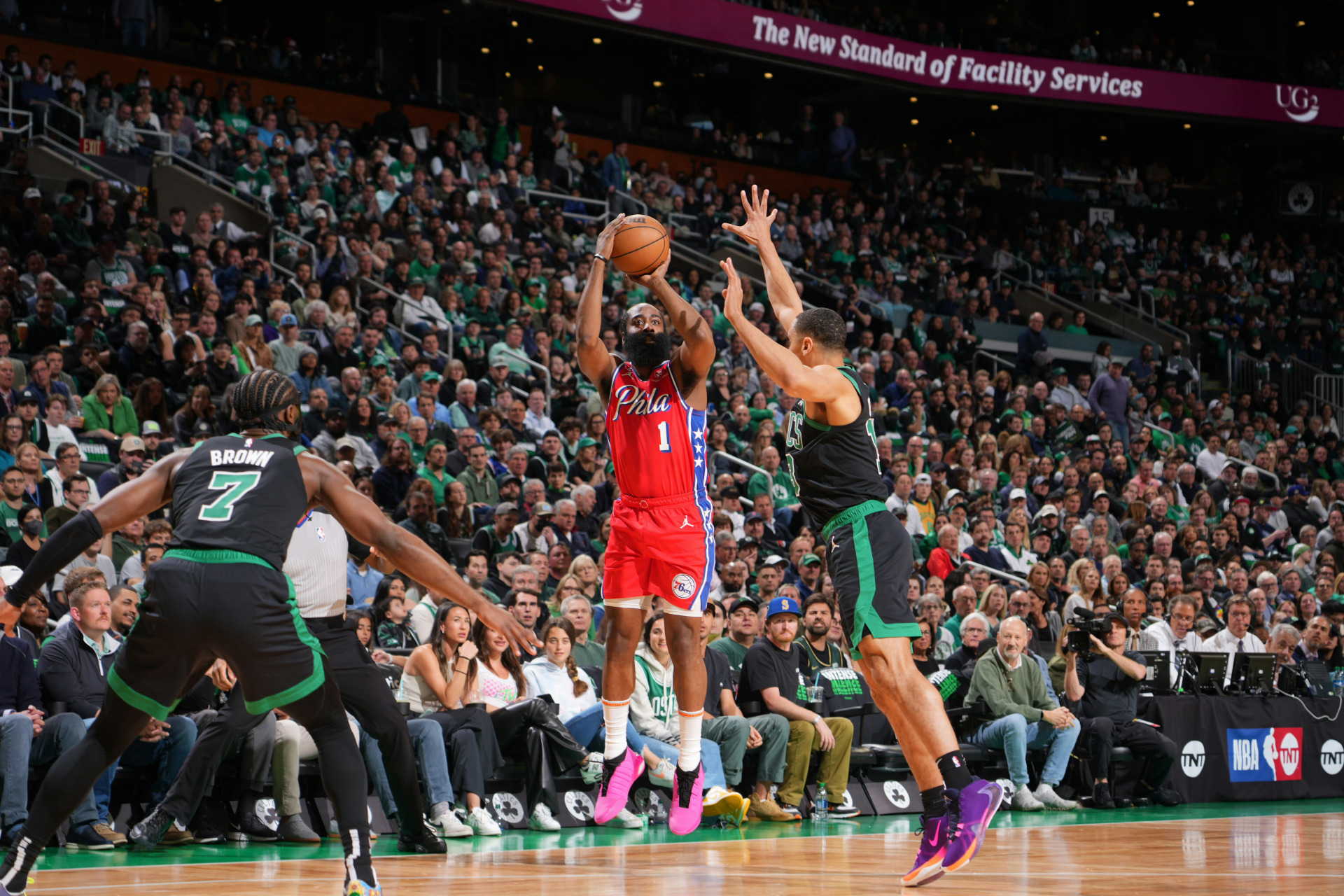 火箭主场大胜凯尔特人,哈登砍下35分的简单介绍 火箭主场大胜凯尔特人,哈登砍下35分的简单介绍