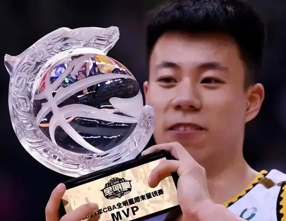 灰熊鏖战深圳队，张镇麟刷新纪录